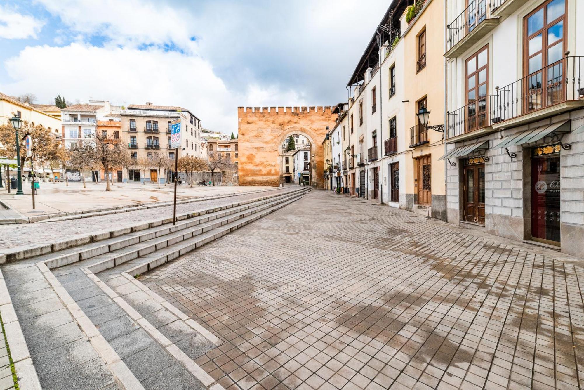 Encanto En Arco Elvira Centro Junto A Catedral Granada Luaran gambar